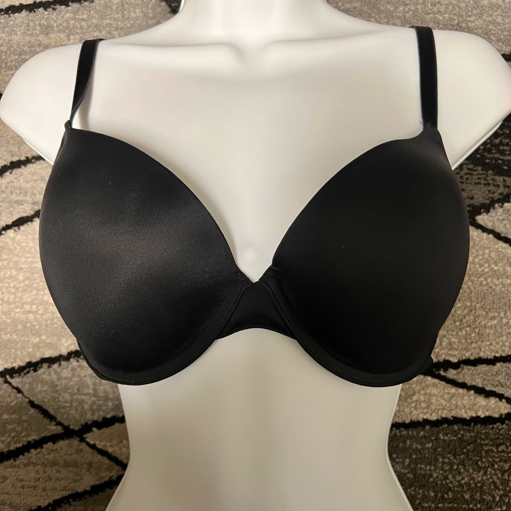 Victoria Secret Pink Wear Everywhere Push-Up Bra